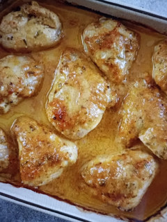 Foto de Frango no forno com molho de limão e alho