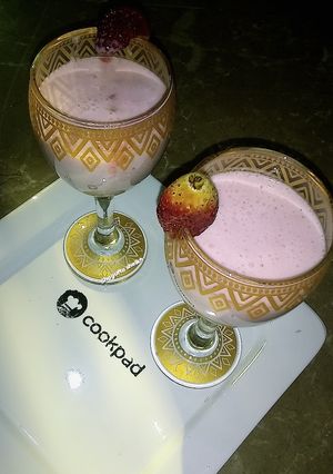 A picture of Strawberry shake🍓.
