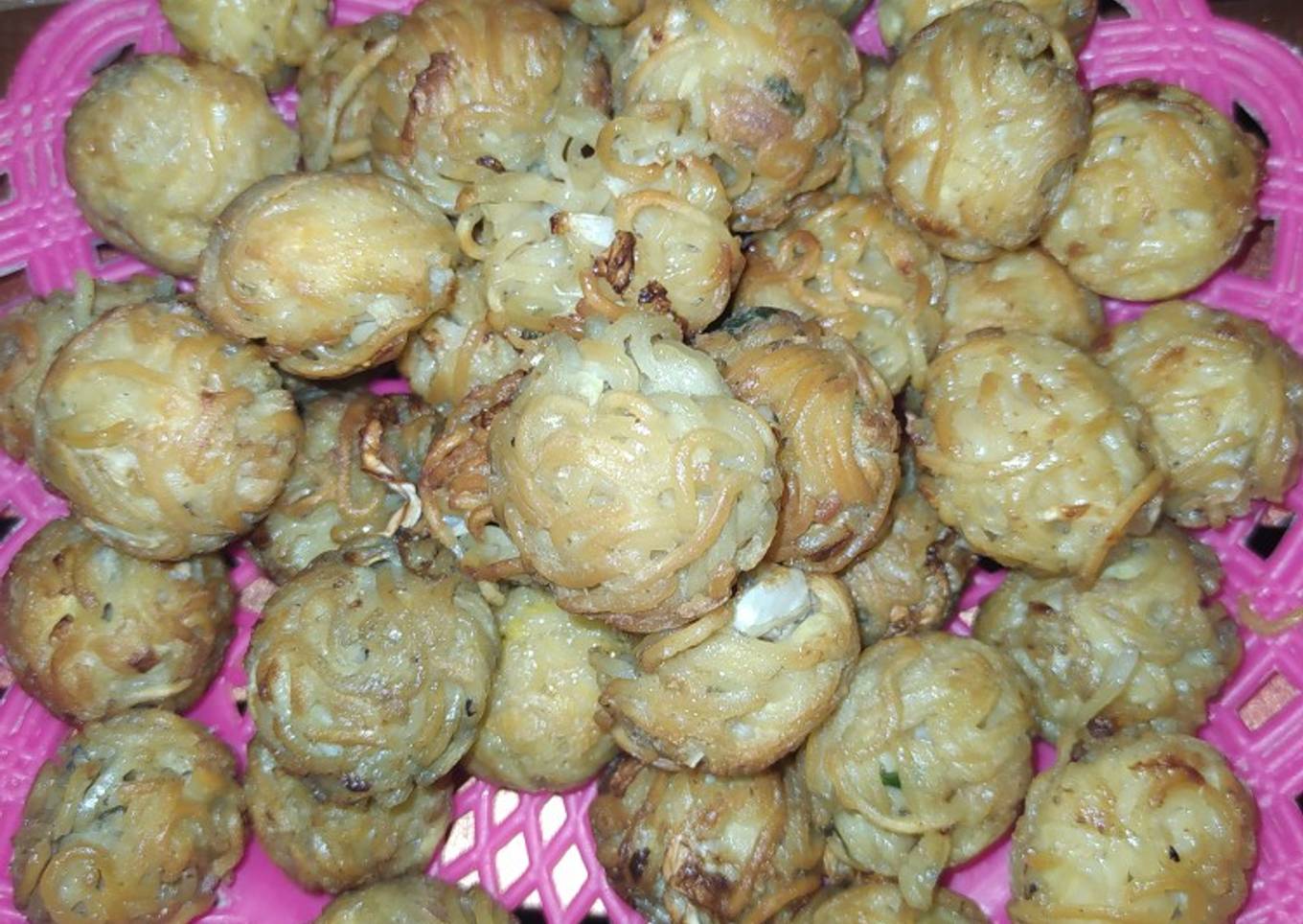 Bola bola mie