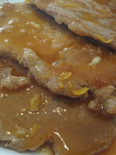 Una foto de Lomo en salsa de limón