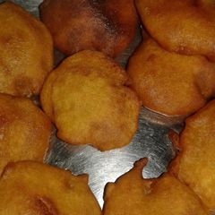 A picture of Potato fritters.