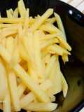 มันฝรั่ง 🥔 ผัดซอสแม็กกี้ : เมนูสิ้นคิดที่เด็กติดใจ