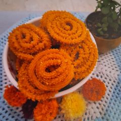 A picture of Poha chakali.