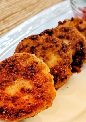 A picture of Cheesy Crunchy Cutlets.