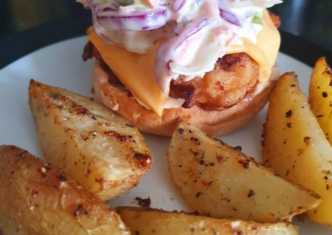 Buttermilk fried chicken sandwich with homemade colslaw 🤪