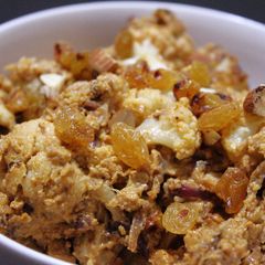Veg:Baked Cauliflower and Golden Raisins with Almond-Yogurt Sauce A picture of Veg:Baked Cauliflower and Golden Raisins with Almond-Yogurt Sauce.