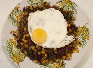 Foto principal de Salteado de garbanzos con kale