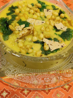 राजस्थानी पापड़ बूंदी कढ़ी (Rajasthani Papad Boondi Kadhi recipe in Hindi) रेसिपी मुख्य फोटो