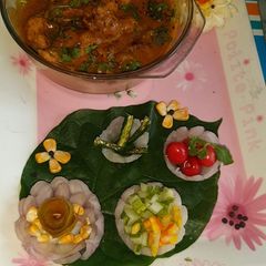 - onion basket salad A picture of - onion basket salad.