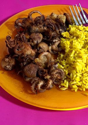 Una foto de Mis pulpitos al ajillo con arroz al vermouth