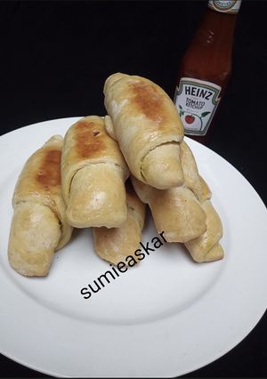 A picture of Bread roll.