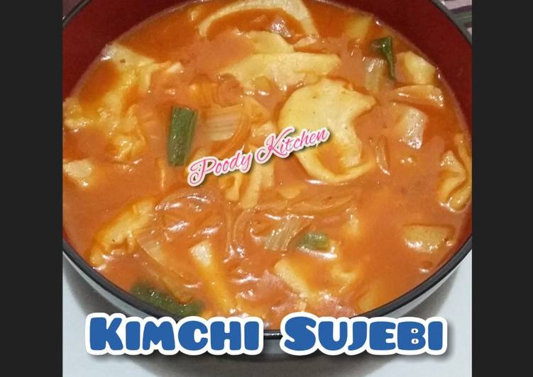 Kimchi Sujebi (Sup Mie Pipih Korea)