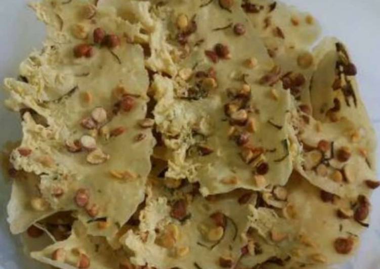 Cara Gampang Membuat Rempeyek kacang daun jeruk wangi kencur yang Bisa Manjain Lidah