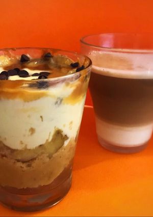 Una foto de Postre en vaso o copa BANANA SPLIT