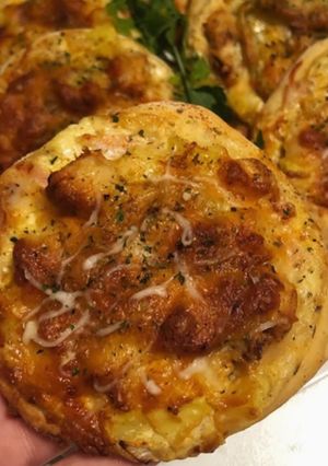 A picture of 🍕 mini pizza poulet.