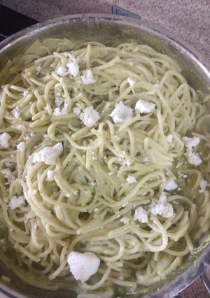 Una foto de Spaghetti verde