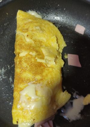 Una foto de Omelette de jamón y queso sencillito