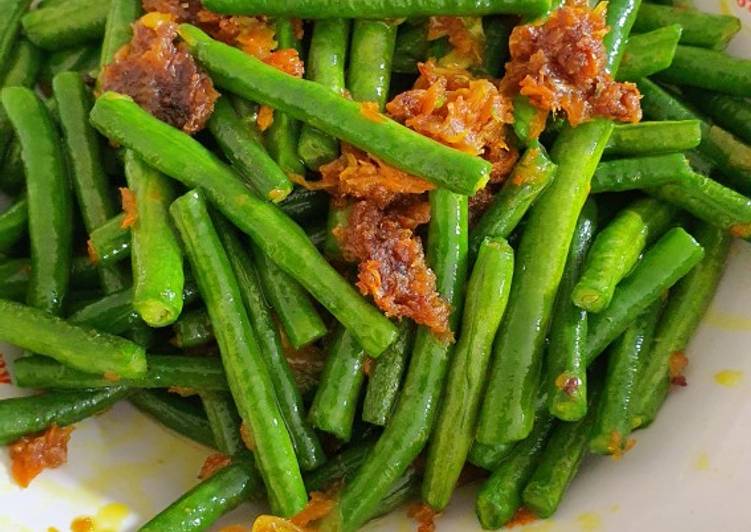 Tumis kacang panjang kuning