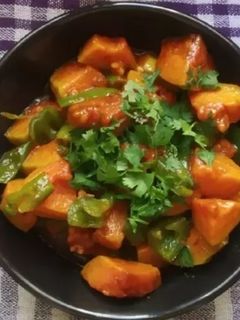 खट्टी मीठी अमरुद की सब्जी (Khatti meethi amrood ki sabzi recipe in hindi) रेसिपी मुख्य फोटो