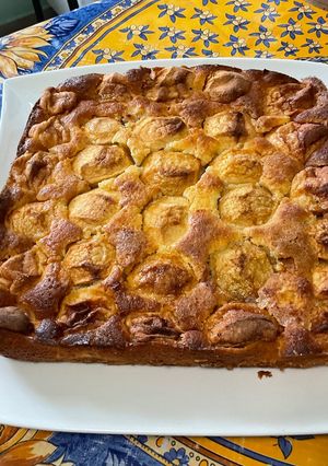 A picture of Soft Apple and Vanilla Cake.