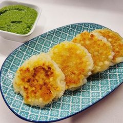 A picture of Roasted Sabudana Vada.