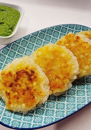 A picture of Roasted Sabudana Vada.