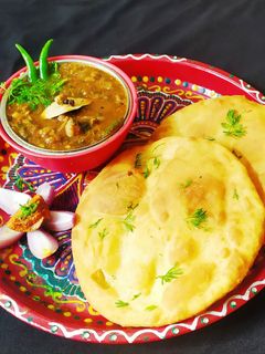 छैना मिल्क का भटूरा(Chhena milk ka bhatura recipe in Hindi) रेसिपी मुख्य फोटो