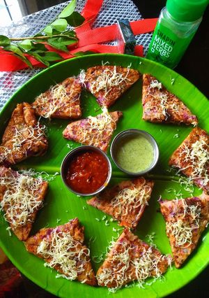 A picture of Leftover dosa batter sandwich.