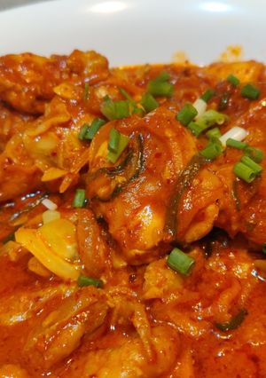 A picture of Dak-galbi (Korean Spicy Chicken Stir-fry).