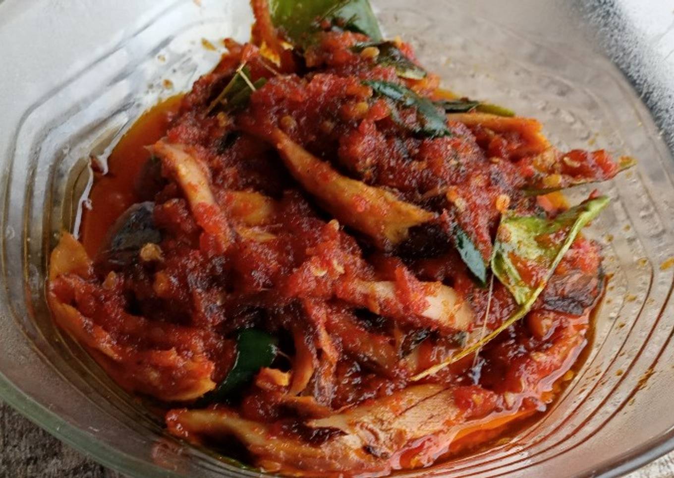 Tongkol suir balado daun jeruk