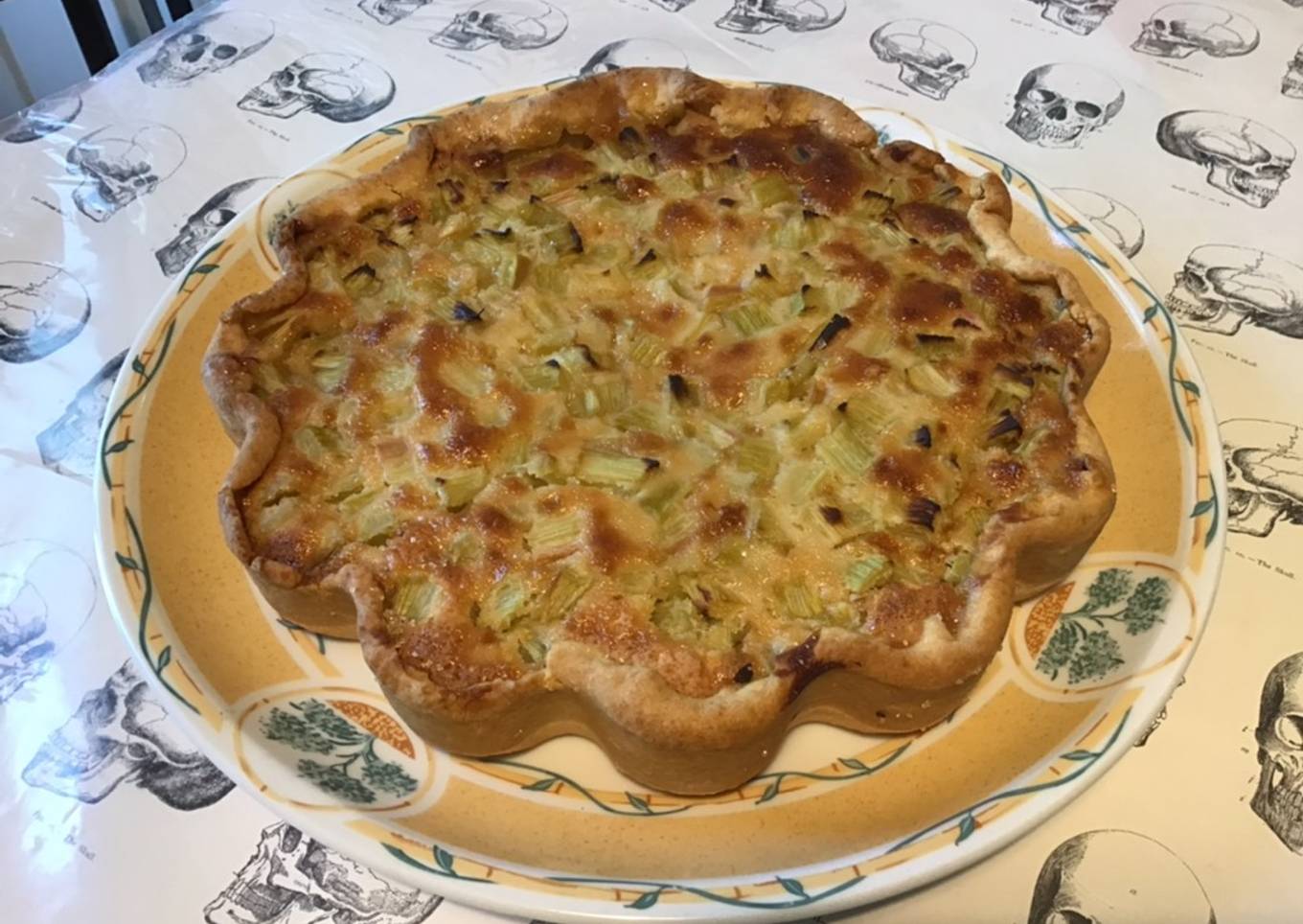 Tarte à la rhubarbe et crème de cassis (pâte brisée épeautre lait vanille)