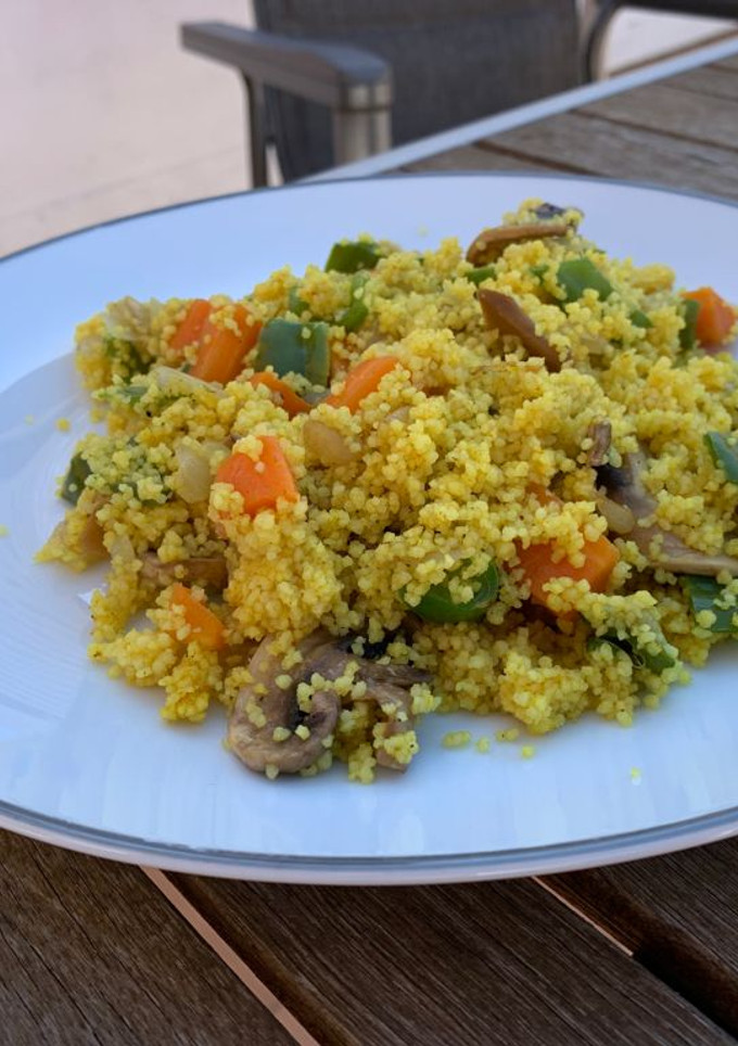 Una foto de Cous cous con verduras