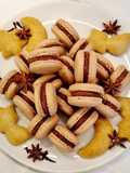 Mézeskalácsos ganache macaronba