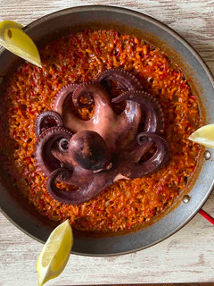 Una foto de Paella de pulpo