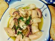 Una foto de pulpo olla express