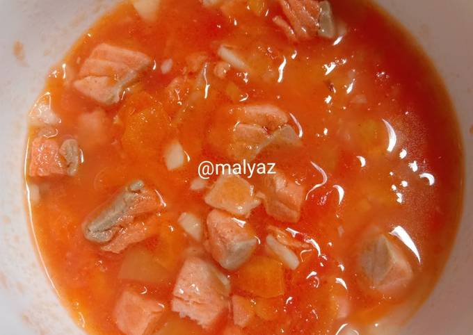 Resep MPASI 1y+ Sup Salmon Tomat Resep MPASI 1y+ Sup Salmon Tomat