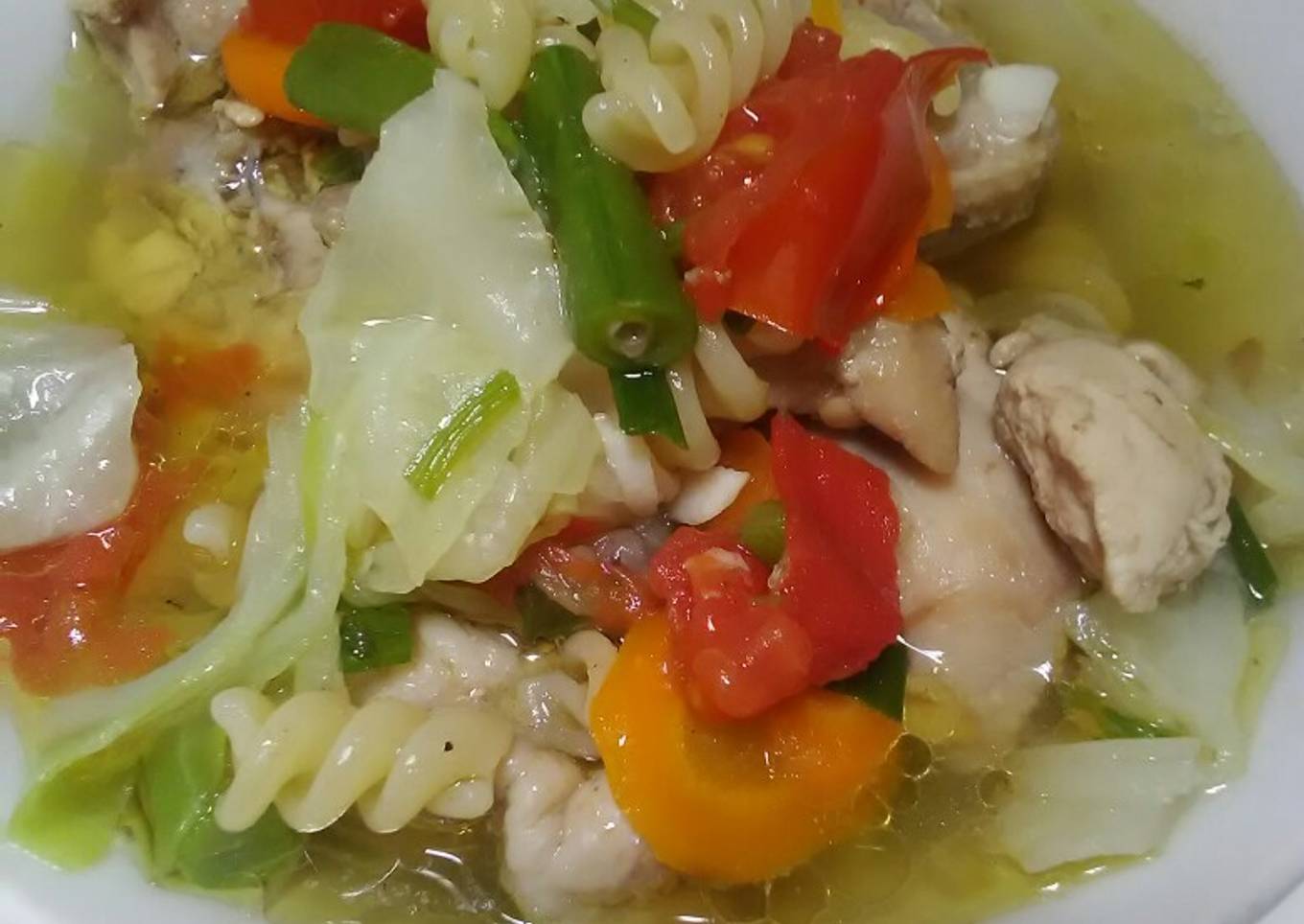 Sop ayam makaroni
