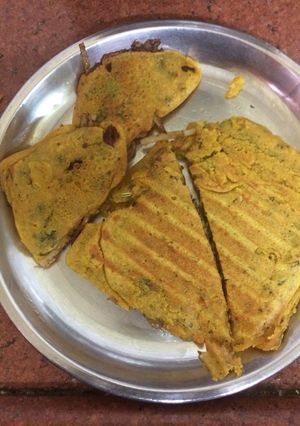 A picture of Bread pakora.