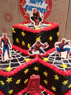 Foto resep Cake ultah tema spiderman basecake blackforest