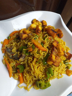 Fried indomi 2 ainihin hoton girkin