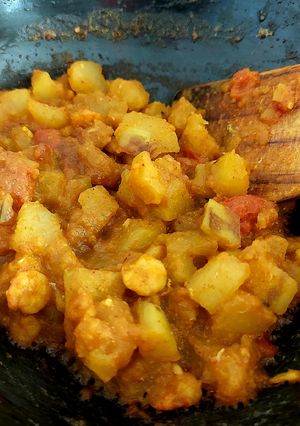 চিংড়ি দিয়ে পেঁপের ডালনা (chingri diye peper dalna recipe in Bengali) রেসিপির প্রধান ছবি