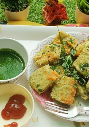 A picture of Green moong daal stamed Dhokla recipe 😋.