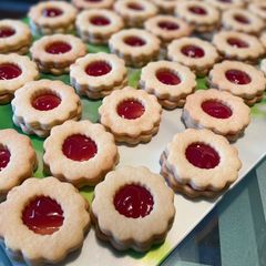 Jammy dodgers A picture of Jammy dodgers.