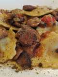 Ravioli Ripieni di Funghi Porcini con Funghi Portobello e Pomodori