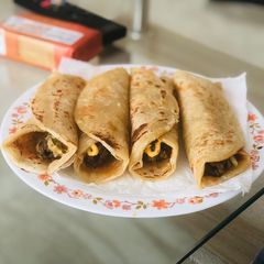 A picture of Kabab parata rolls.