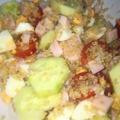 Una foto de Ensalada con quinoa