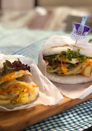 A picture of Japanese Tempura Rice Burger.