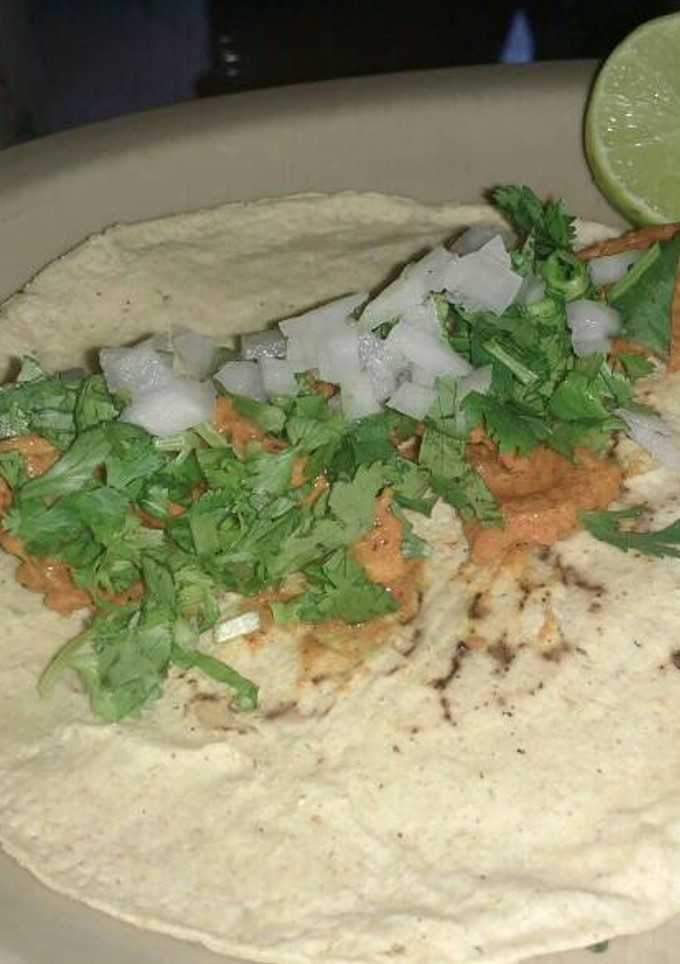 Una foto de Tacos de bistec tipo pastor