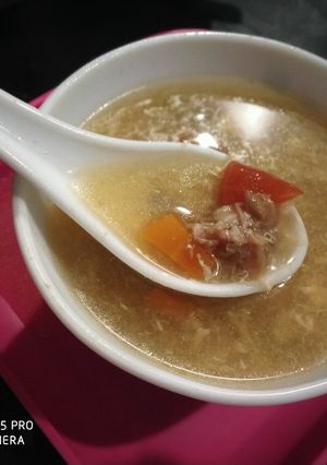 পুষ্টিকর চিকেন স্যুপ (chicken soup recipe in Bengali) রেসিপির প্রধান ছবি