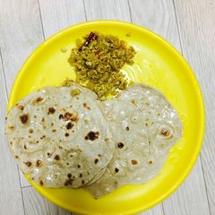 A picture of Roti (Indian Bread).